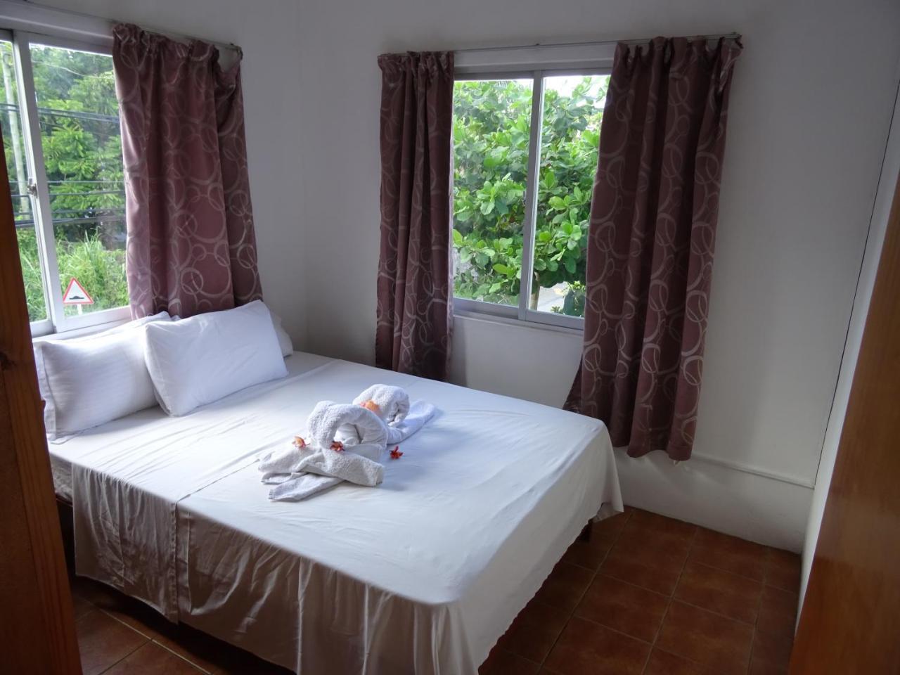 Corner Bay Apartments Beau Vallon,Mahe วิกตอเรีย ภายนอก รูปภาพ